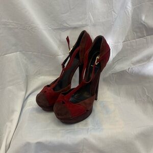 Fendi Stilettos! Do I say more?!